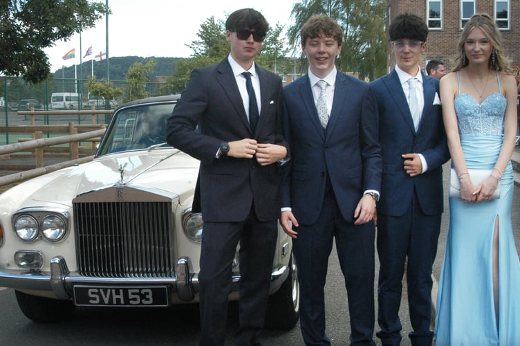 JKHS prom