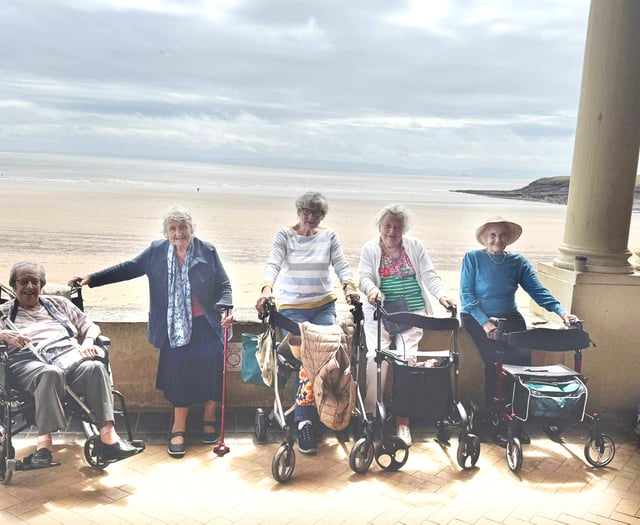 Care home residents' seaside nostalgia at Barry Island