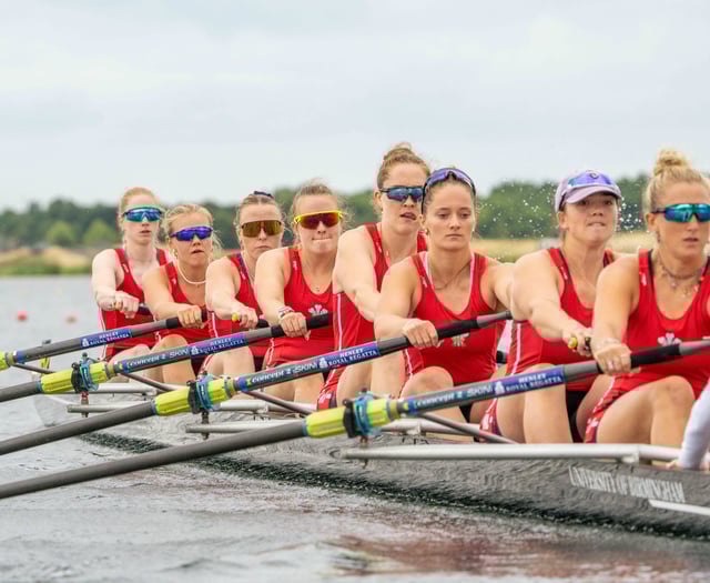 Violet makes Welsh waves on London 2012 Olympic lake 