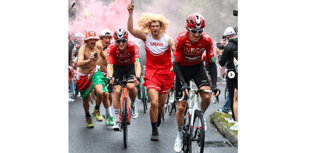 Fans flock to say farewell to Geraint as Tour rolls through county