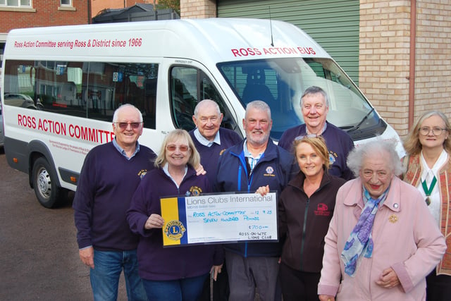Ross Action Bus receives £700 Lions Club donation