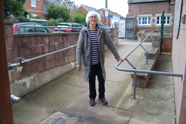 Town's library's exterior cleaned after pigeon poop concerns