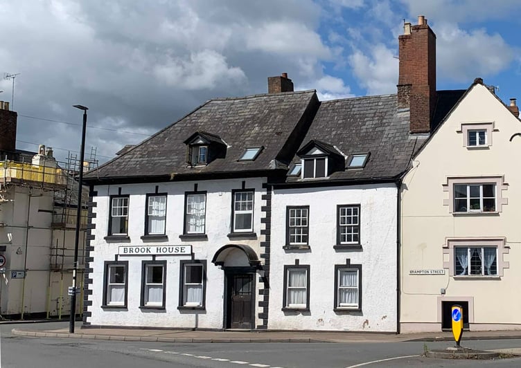 GV of historic house