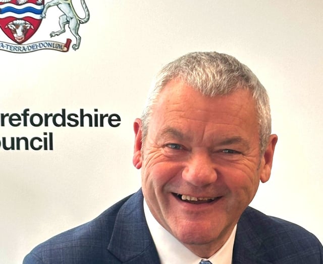 Herefordshire Council 's chief executive to step down