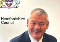 Herefordshire Council 's chief executive to step down