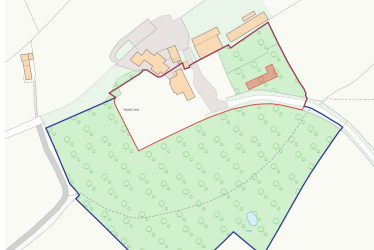A location map shows where the proposed stable block would be built within the grounds of Thatch Close in Llangrove.