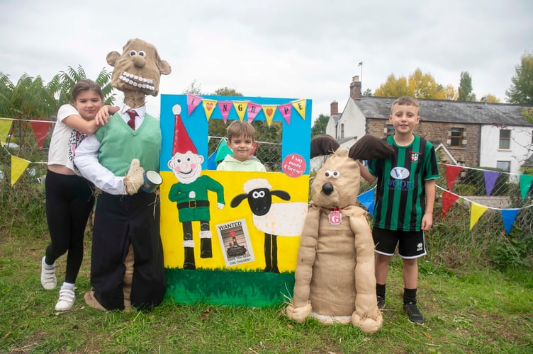 Rosie and Harry Hayward and Logan Williams with Wallace and Gromit.