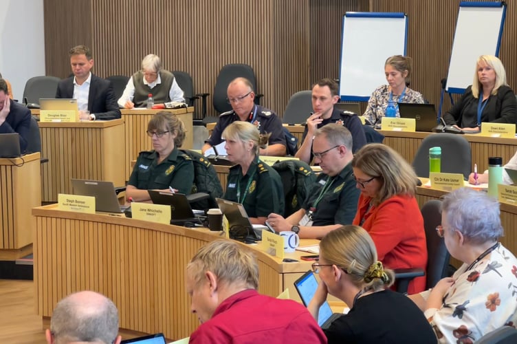 Ambulance chiefs explain the plan to Gloucestershire county councillors.
