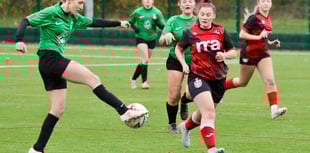 Juniors' five-star show overcomes Wanderers in the cup 