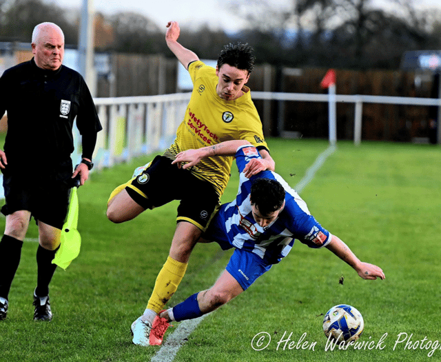 Judge makes Bourton pay penalty as Daffs win through 