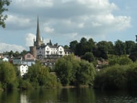 What makes Ross 'unmissable' according to international travel guide