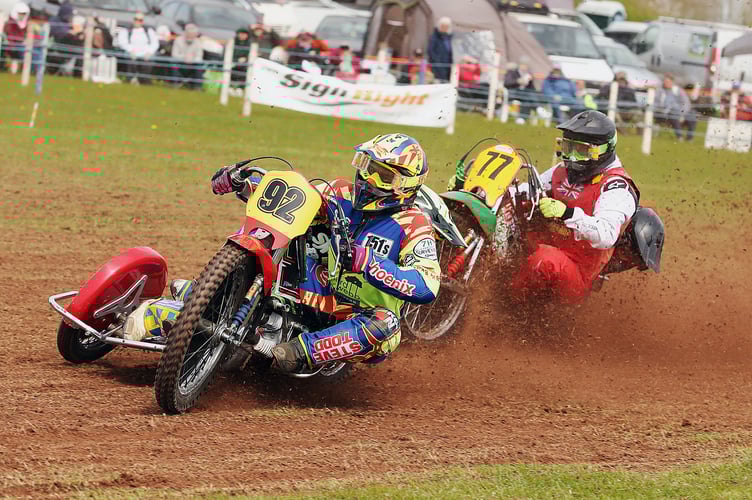 500cc sidecar action from a previous meeting