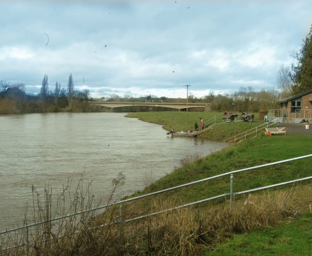 Onlookers try to save young woman in River Wye tragedy