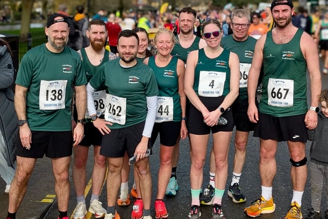Eight Blazers storm to PBs in Bourton 10k road race