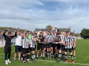 Staunton & Corse lift George Sandoe Cup