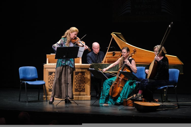 Rachel Podger( violin) and Brecon Baroque