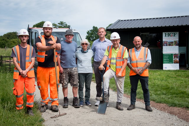 Contractors transform local community farm with volunteering efforts