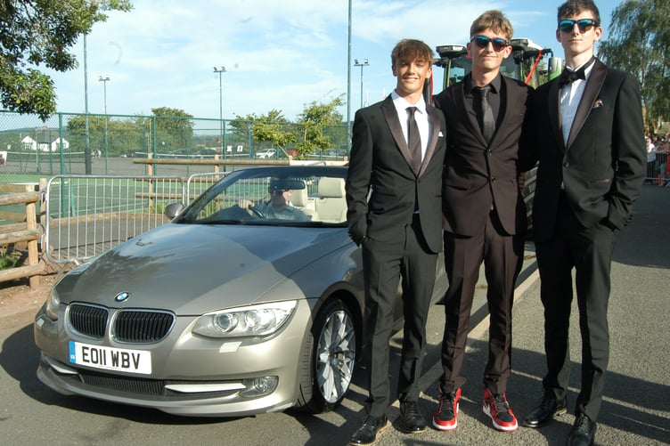 JKHS prom