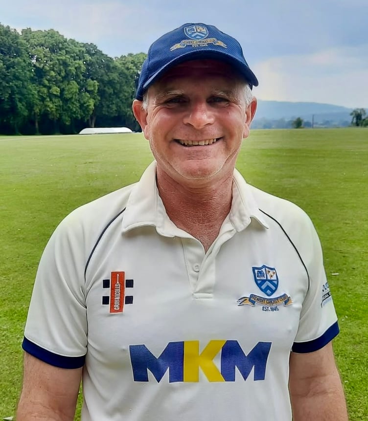 Wayne Phillips scored an unbeaten 96 for Newent Lions