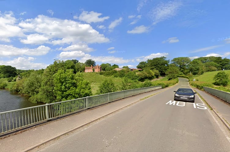 The narrow bridge on Bridge Sollers Road is the only river Wye crossing for many miles (from Google Street View)
