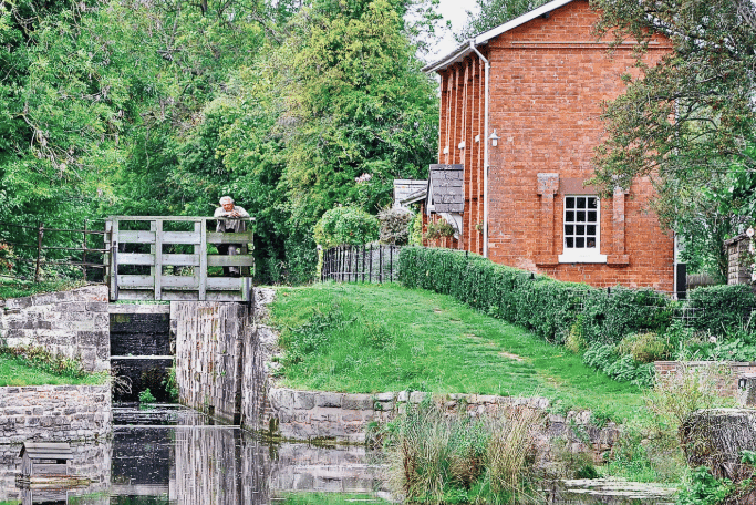 Oxenhall House Lock is the only surviving lock structure on the former Herefordshire and Gloucestershire Canal.